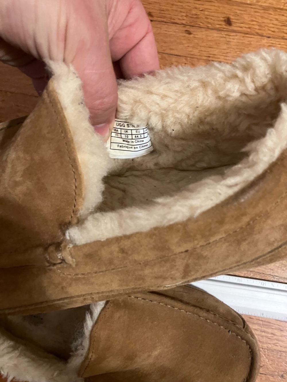 Ugg Ascot Slipper - Picture 2 of 5